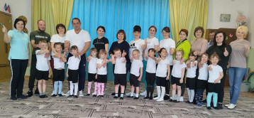 Физкультура вместе с папой и мамой Физкультура вместе с папой и мамой.